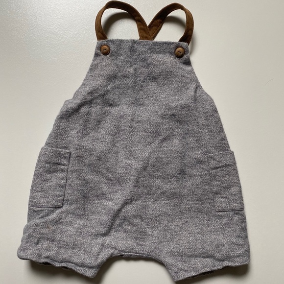 Zara Other - Zara jumpsuit 9-12 months runs small. Never worn.